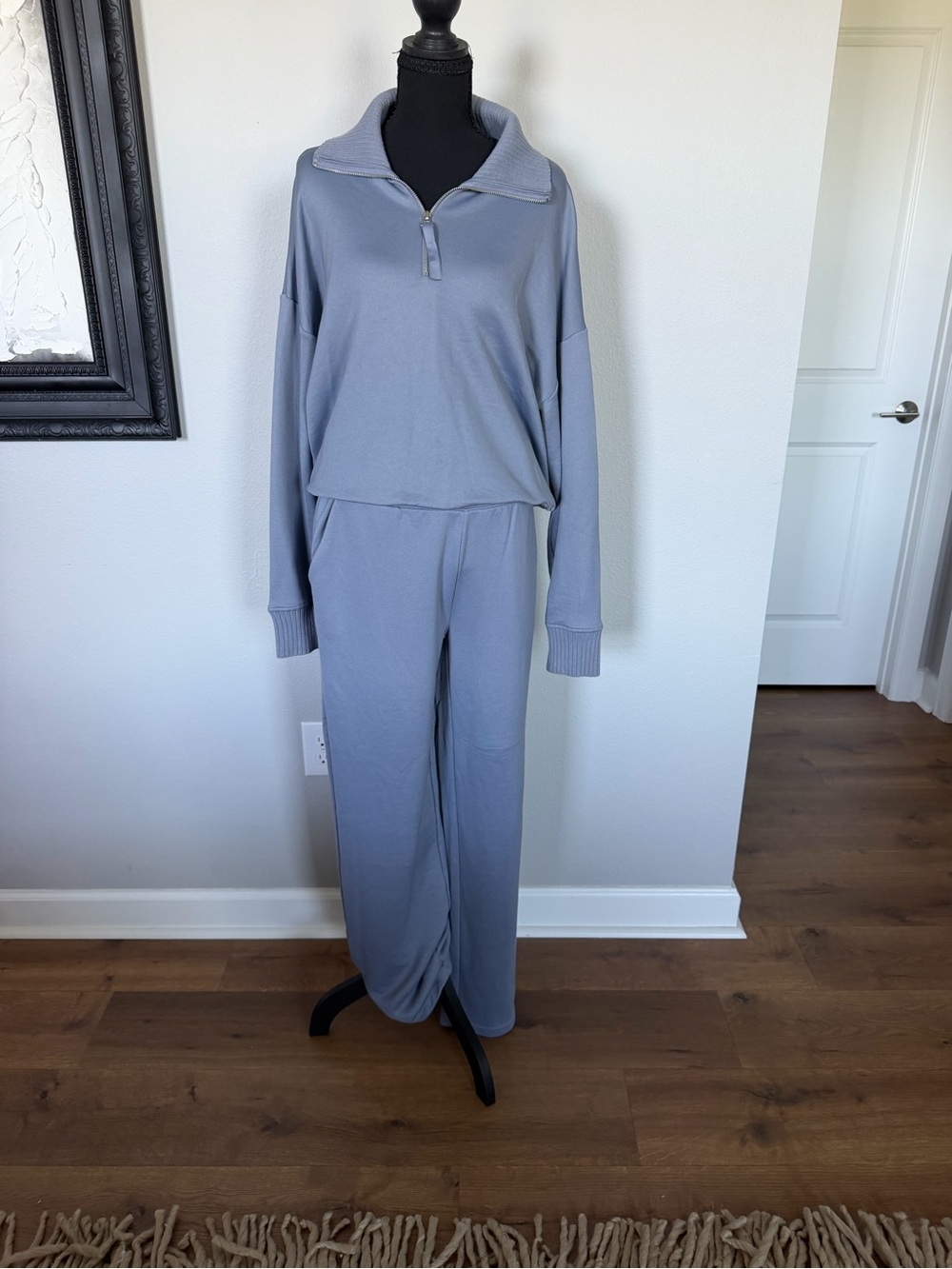 STYLUS Relaxed Zip-Neck Lounge Set in Light Blue